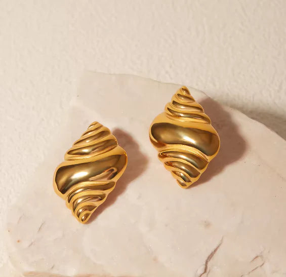 Golden Croissant Earring